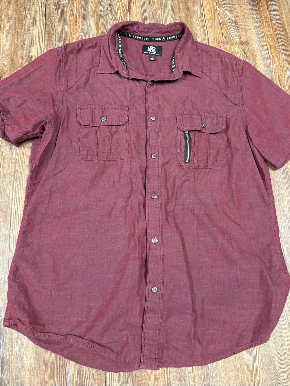 Rock & Republic Burgundy Button Up Shirt
Size: Large
